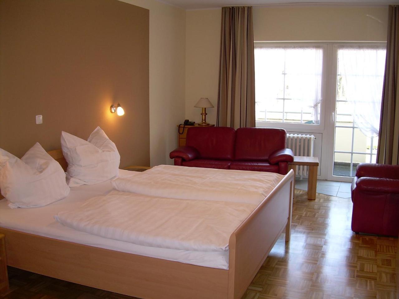 Hotel-Restaurant Saelzerhof Salzkotten Buitenkant foto